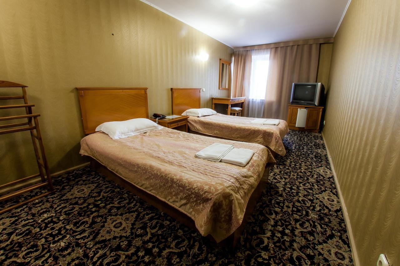 Hotel Edem Karagandy Esterno foto