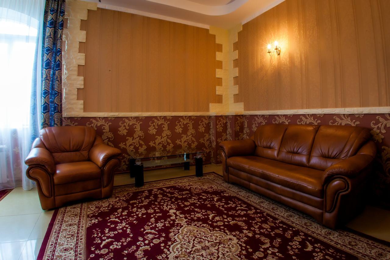 Hotel Edem Karagandy Esterno foto