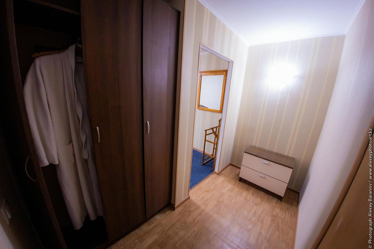 Hotel Edem Karagandy Esterno foto